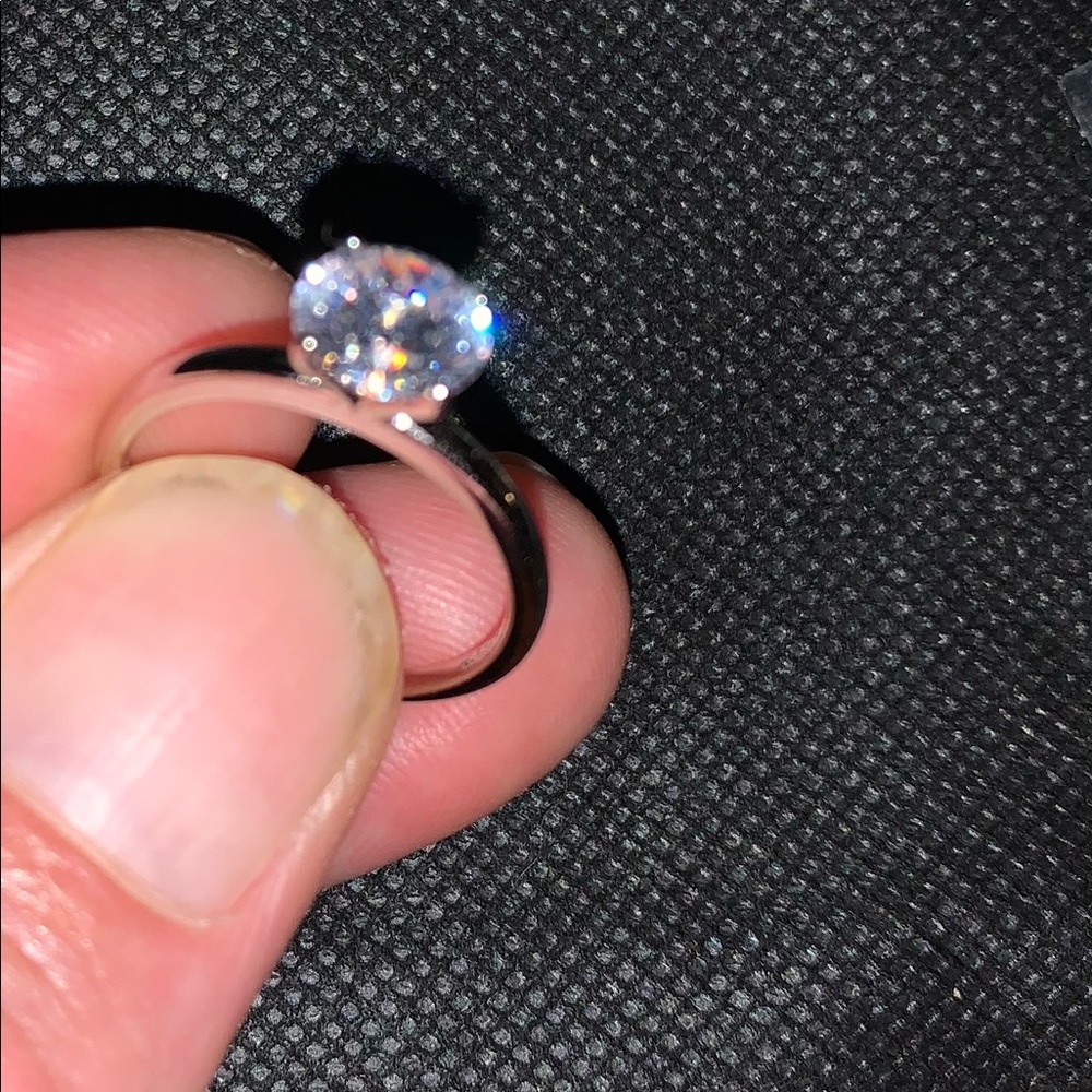 Ring - Picture 2 of 4